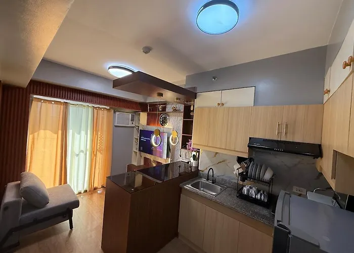 Minimalist Staycation Near Cubao, Ateneo *