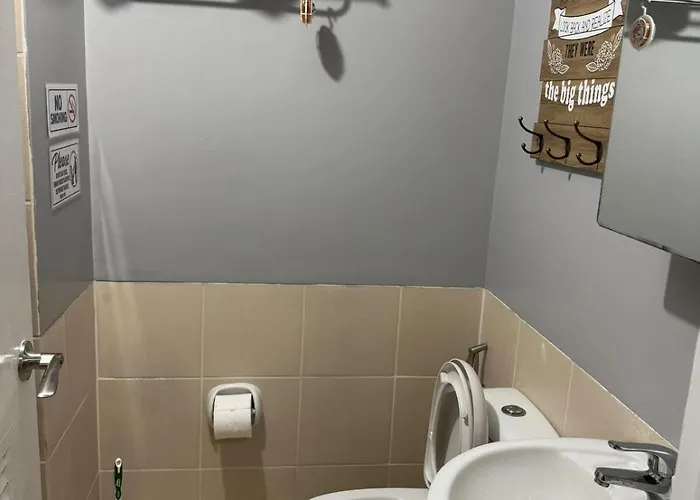 Minimalist Staycation Near Cubao, Ateneo * Manila